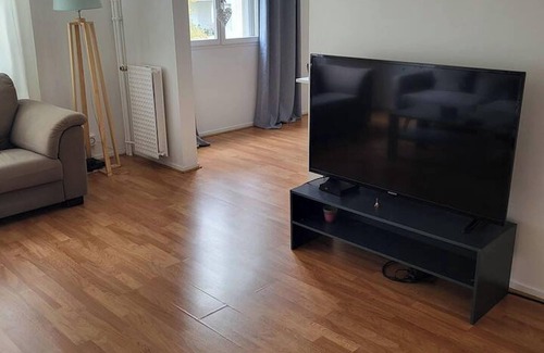 Asnieres-sur-Seine Apartment | Homerez - Luxurious Apartment in Asnières - 102 sqm