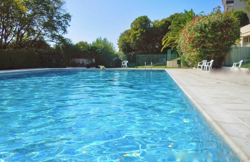 Bastide Giraud Apartment | Homerez - Modern Appt Villeneuve