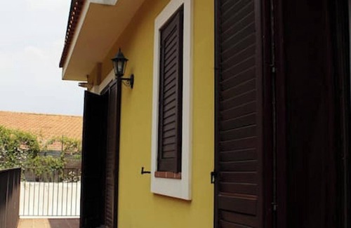 Nicolosi Apartment | Homerez - Modern Apartment in Nicolosi - 52 sqm