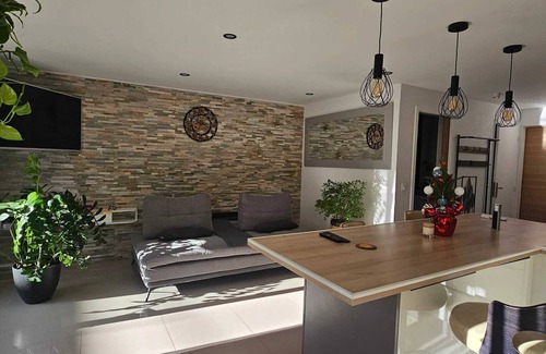 Pasteur Apartment | Homerez - Modern Apartment in Nice