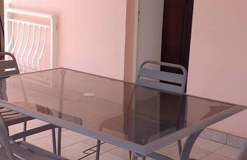 Le Robert Apartment | Homerez - Modern apt. Le Robert