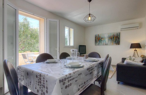 Taglio-Isolaccio Apartment | Homerez - Nice apartment 15 km from the beach for 4 pers. in Taglio Isolaccio
