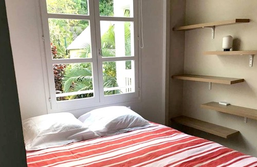 Saint-Denis Apartment | Homerez - Nice apartement for 4 ppl. with sea view and terrace at Saint-Denis