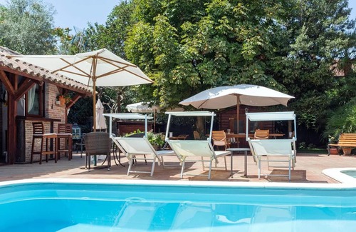 Ragalna Apartment | Homerez - Nice appartement for 6 ppl. with swimming-pool and garden at Ragalna