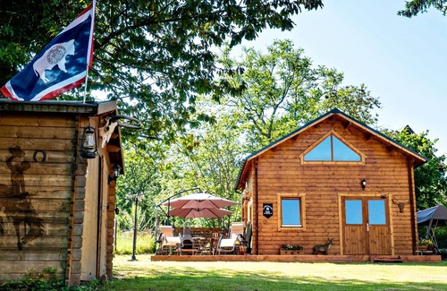 Novalaise Ski Chalet | Homerez - Nice chalet 2 km away from the beach for 4 ppl. with jacuzzi and spa