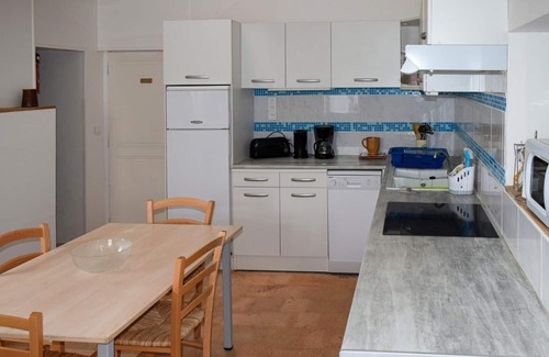 Channay-sur-Lathan House | Homerez - Nice house for 6 ppl. with garden and terrace at Channay-sur-Lathan