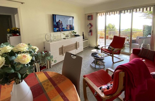 Bastide Giraud Apartment | Homerez - Nice appartement for 4 ppl. with shared pool at Villeneuve-Loubet