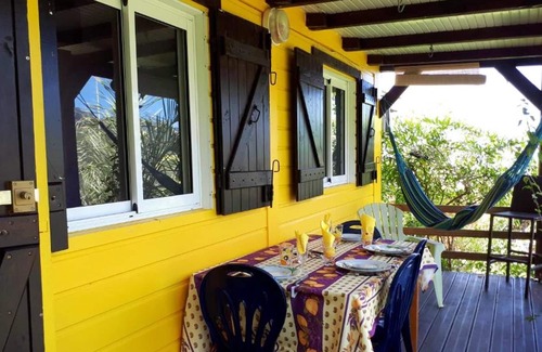 Trois-Rivieres House | Homerez - Nice house for 5 ppl. with shared pool and sea view at Trois-Rivières