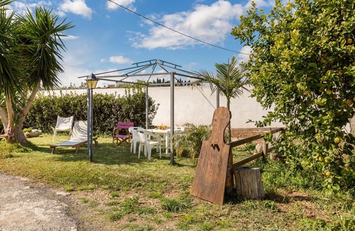 Avola House | Homerez - Nice house 2 km away from the beach for 4 ppl. with garden at Avola