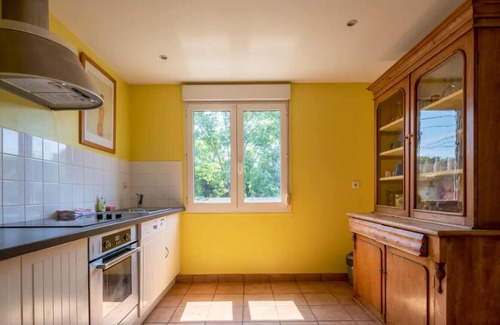 Moussy House | Homerez - Nice house for 7 ppl. with garden and terrace at Moussy