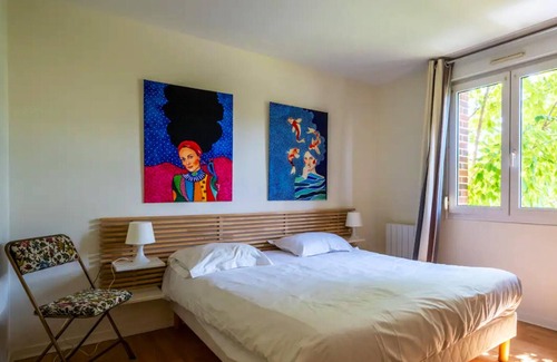 Moussy House | Homerez - Nice house for 7 ppl. with garden and terrace at Moussy