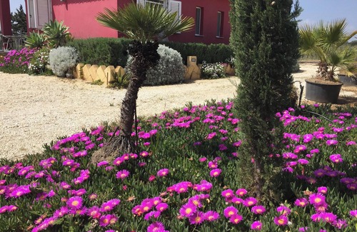 Sciacca Villa | Homerez - Picturesque Villa in Sciacca with Sea View and Garden