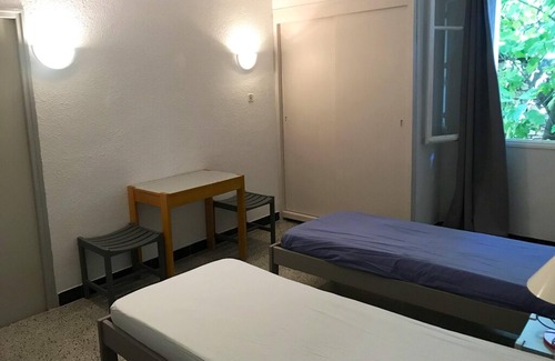 Orgnac-l'Aven House | Homerez - Property for 5 ppl. with shared pool and garden at Orgnac-l'Aven