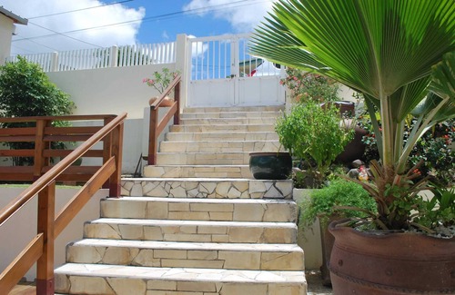 La Colline Apartment | Homerez - Sea View Apartment Schoelcher