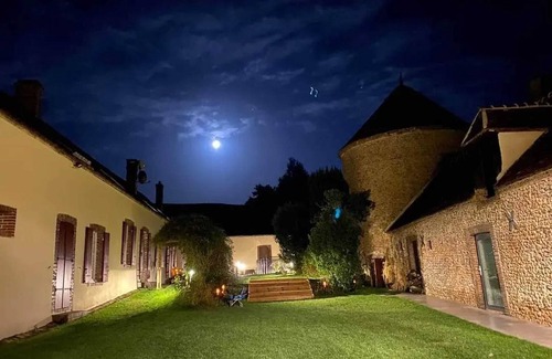 Senonches Villa | Homerez - Spacious Villa near Senonches with Private Pool