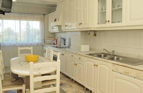Oliveira do Castelo Apartment | Homerez - Spacious apartment with fireplace in Guimarães
