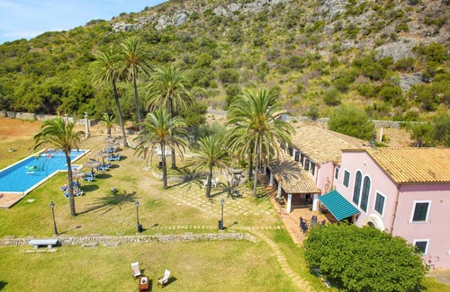 Urbanitzacio Gotmar Apartment | Homerez - Spacious Apartment in Pollença, 100 m², pool