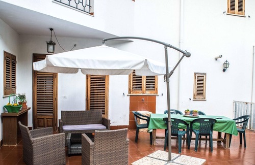 Sferracavallo Apartment | Homerez - Spacious apartment Near the beach and garden