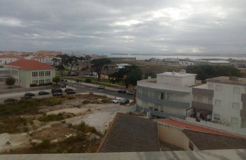 Peniche de Cima Apartment | Homerez - Spacious Apartment in Peniche, Balcony