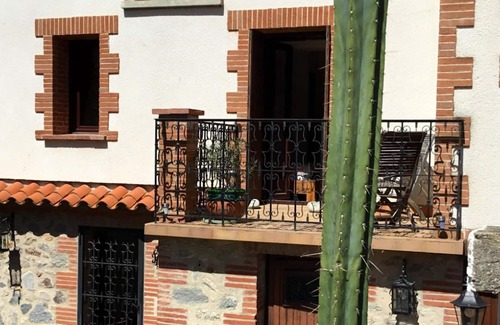 Ceret House | Homerez - Spacious house for 8 ppl. with garden and terrace at Céret