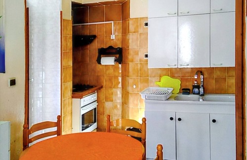 Luz-Saint-Sauveur Apartment | Homerez - Studio Luz-Saint-Sauveur, terrace