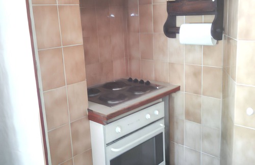 Luz-Saint-Sauveur Apartment | Homerez - Studio Luz-Saint-Sauveur, terrace