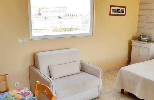 Saint-Lambert Apartment | Homerez - Studio 1 km away from the beach for 3 ppl. with sea view at Marseille
