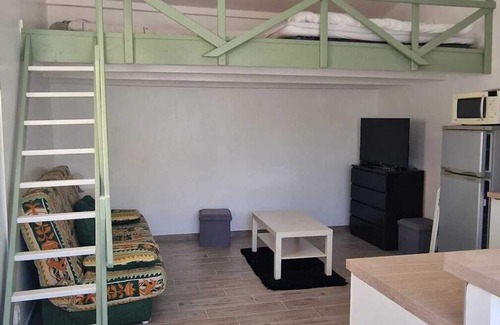 Cuges-les-Pins Apartment | Homerez - Studio, Cuges-les-Pins