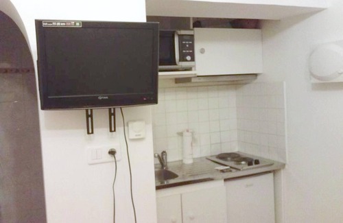 Pierrefeu-du-Var Apartment | Homerez - Studio in Pierrefeu-du-Var