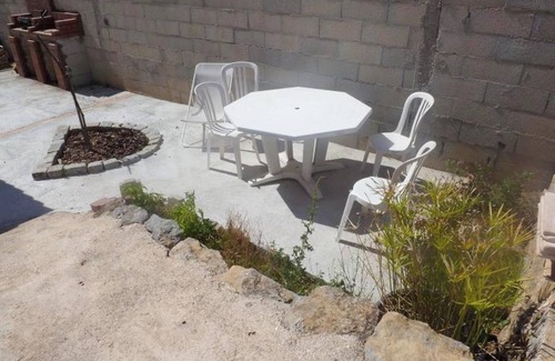 Pierrefeu-du-Var Apartment | Homerez - Studio in Pierrefeu-du-Var