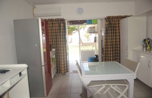L'Autre-Bord Apartment | Homerez - Studio with sea view, Le Moule