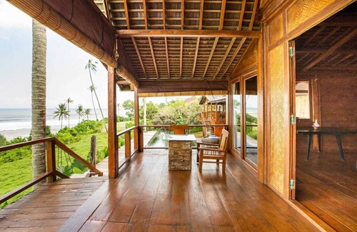 Suraberata Villa | Homerez - Villa in Tabanan, sea view
