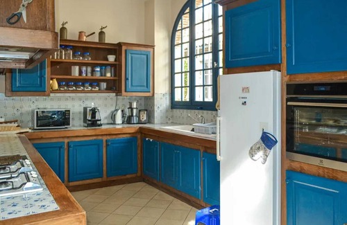 Villeneuve-sur-Lot Villa | Homerez - Villa in Villeneuve-sur-Lot