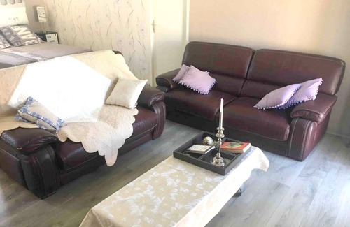 Alixan Villa | Homerez - Villa for 2 ppl. with swimming-pool, garden and terrace at Alixan