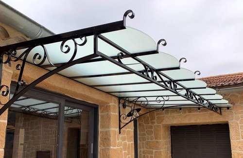 Prades Villa | Homerez - Villa for 2 ppl. with swimming-pool, sauna, jacuzzi and spa at Prades