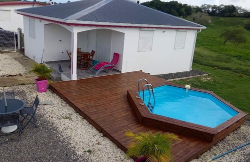 Le Moule Villa | Homerez - Villa for 5 pers. with swimming pool, garden and terrace in Le Moule