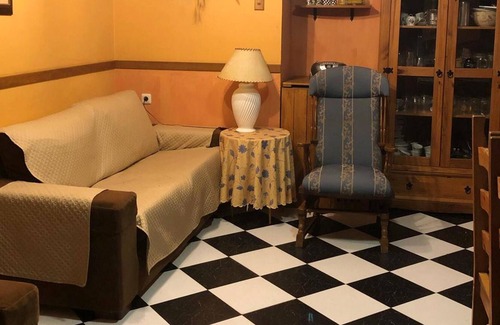 Merida Villa | Homerez - Villa for 5 ppl. with swimming-pool, garden and terrace at Merida