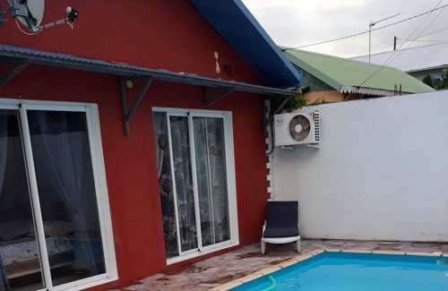 La Riviere Saint-Louis Villa | Homerez - Villa for 8 ppl. with swimming-pool, garden and terrace at La Rivière