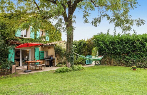 Beaumes-de-Venise Villa | Homerez - Villa in Beaumes-de-Venise