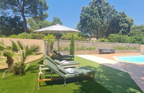 Saint-Siffret Villa | Homerez - Villa in Saint-Siffret