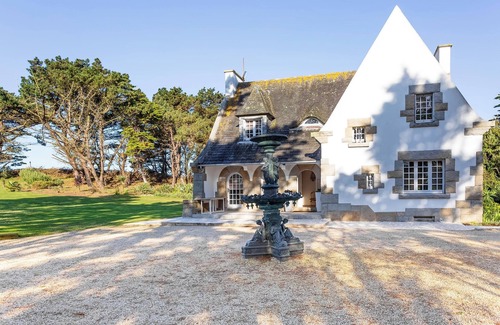 Roscoff Villa | Homerez - Villa in Roscoff, sea view