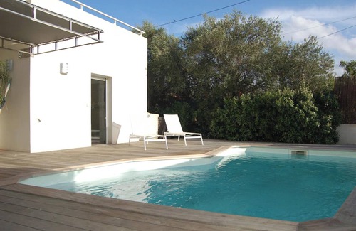 Monticello Villa | Homerez - Villa with Pool & Garden in Monticello