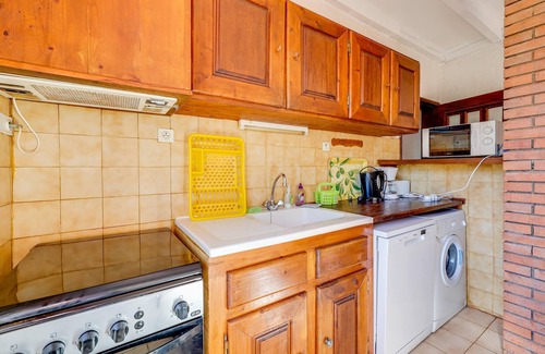 Saint-Pierre-des-Champs House | Homerez - Welcoming House in Lagrasse with Shared Pool