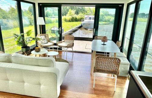 Offingawier House | Homeship Blue Sky