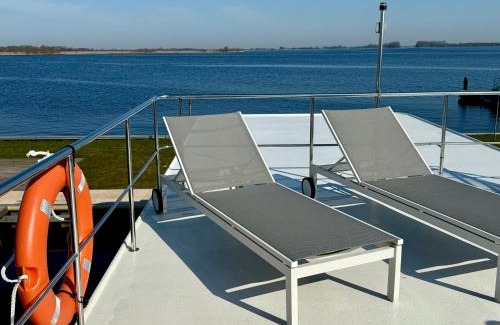 Offingawier House | Homeship Blue Sky