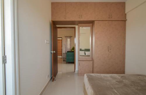 Palm Meadows House | HomeSlice Manor - Premium Apartment in Whitefield