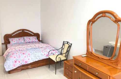 Shah Alam House | Homestay 7-12pax in Shah Alam