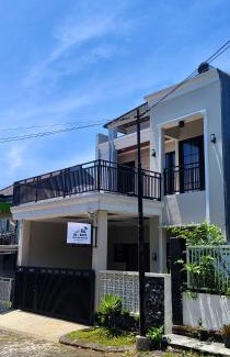 Dinoyo House | Homestay Al Bayt syariah