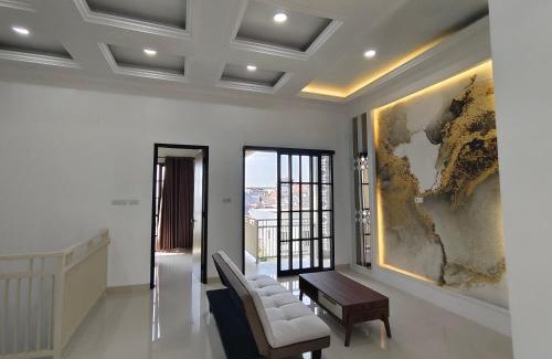 Dinoyo House | Homestay Al Bayt syariah