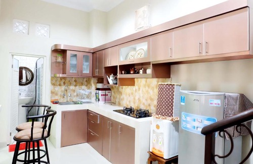 Sleman House | Homestay Jogja Kronggahan dekat UTY by Simply Homy
